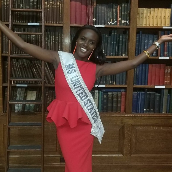 Chiara Boni Dresses & Skirts - Elegant and Sexy Red Chiara Boni Gown